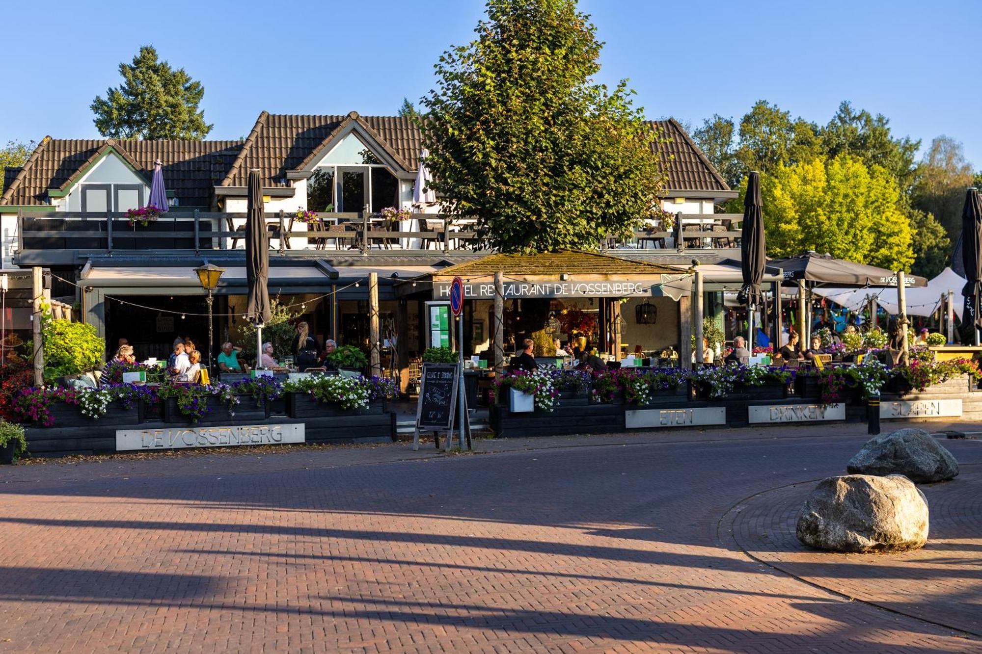 Hotel Restaurant 'De Vossenberg' Vierhouten Kültér fotó